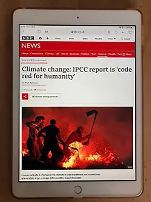 Breaking the News: The British Library Exhibition Book