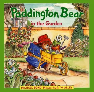 Miś Paddington w ogrodzie - Paddington Bear in the Garden